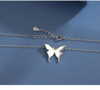Collar de mariposa de plata esterlina 925, nicho ligero de lujo para mujer, diseño de gama alta, temperamento de viento frío simple, cadena de clavícula, cadena de cuello - details 4