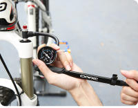 Bomba de alta presión para bicicleta de montaña, amortiguador de suspensión trasera con manómetro y botón de purga, CNC, 300psi - details 12