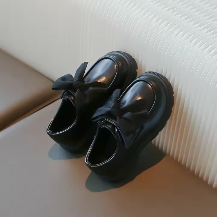 Zapatos de cuero para niñas de otoño 2024, zapatos planos multifuncionales de suela suave en estilo coreano - 1