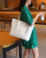 Nuevo Bolso de Mano de Cuero de Alta Gama para Mujeres Bolso Commuter de Moda versátil - details 7