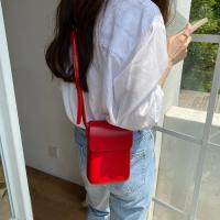Bolso cruzado magnético de moda para mujeres Diseño vertical elegante Mini bolso de hombro de cuero PU Diseño minimalista para el teléfono - details 32