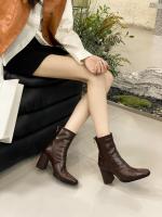 Tacón alto cabeza cuadrada botas delgadas botas cortas zapatos de mujer nuevo tacón grueso marrón con falda - details 21
