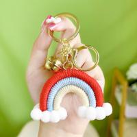 LLavero de arcoíris de tres colores con forma de corazón para niña, llavero tejido hecho a mano con nube bohemia, llavero de arcoíris de punto bonito y duradero, regalos - details 10