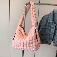 Bolso de hombro tipo bandolera con diseño de nubes plisadas para mujer, bolso de mano de gran capacidad con doble cara y doble tirón - details 9