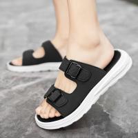 Zapatillas informales de doble botón a la moda de verano para hombre, sandalias de playa transpirables para hotel, zapatos clásicos ligeros y cómodos para exteriores - details 0