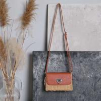 Venta al por mayor INS Leisure monederos de bambú moda de verano nuevo estilo para mujer bolsos de hombro cuadrados de paja bolso de playa cruzado para mujer - details 2