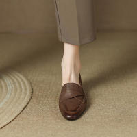Zapatos pequeños de punta cuadrada estilo francés para mujer, tacón bajo, tacón grueso, zapatos pequeños de cuero - details 24