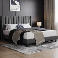Cama tapizada con cabecera a rayas con alas de láminas de madera y metal, cama matrimonial color beige. - details 34