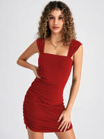 Vestido de cuello cuadrado de mujer con temperamento y falda corta - details 3