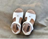Sandalias de Esfuerzo de Cuero Genuino para Niñas Puntas Abiertas en Forma de Corazón - details 4