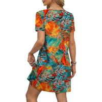 Vestido casual con bolsillo y manga corta estampada con escote en V - details 14