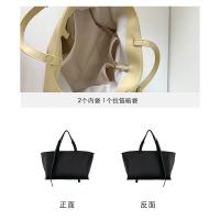 Bolso de hombro Bolso de mano para mujer con sentido premium de gran capacidad, diseño portátil, sentido para mujer. - details 4