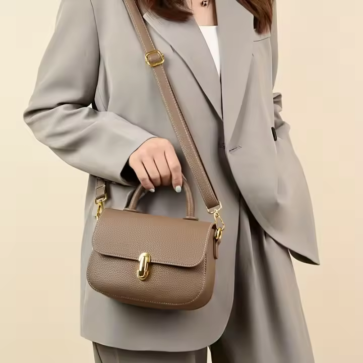 Bolso de hombro minimalista de piel sintética para mujer, color sólido, bolso de moda ligero con cierre de hebilla, forro de poliéster - 1