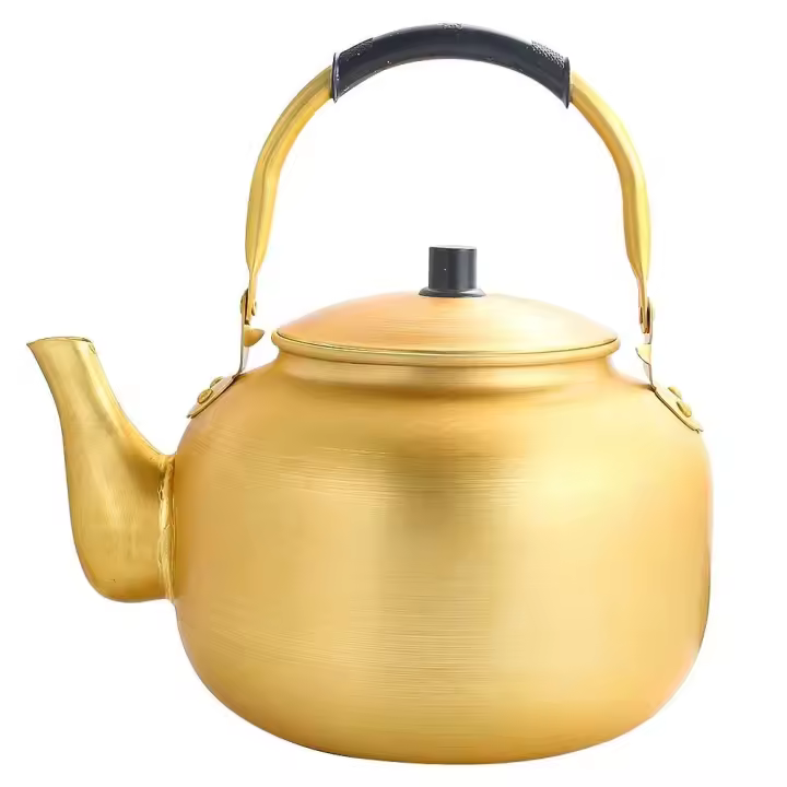 Tetera de gran capacidad con mango de aluminio chapado en oro, estufa de gas para acampar al aire libre, cafetera, agua, villa de picnic de 6L - 1