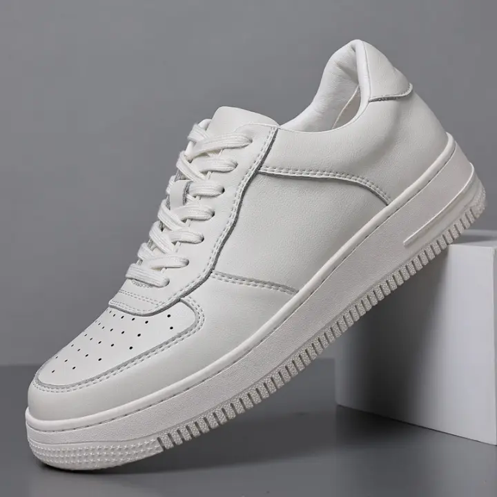 Nuevos zapatos blancos informales de cuero para hombres, versión coreana de zapatos deportivos de moda - 1