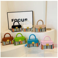 Moda arco iris portátil pequeño cuadrado bolsa 2025 primavera nueva luz de lujo bolsa de las mujeres versátil texturizado axilas bolsa de hombro - details 31
