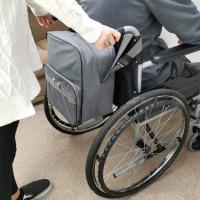 Bolsa de almacenamiento para silla de ruedas con múltiples bolsillos, bolsa colgante portátil impermeable para silla de ruedas con hebilla, bolsa para patinete de movilidad de gran capacidad - details 4