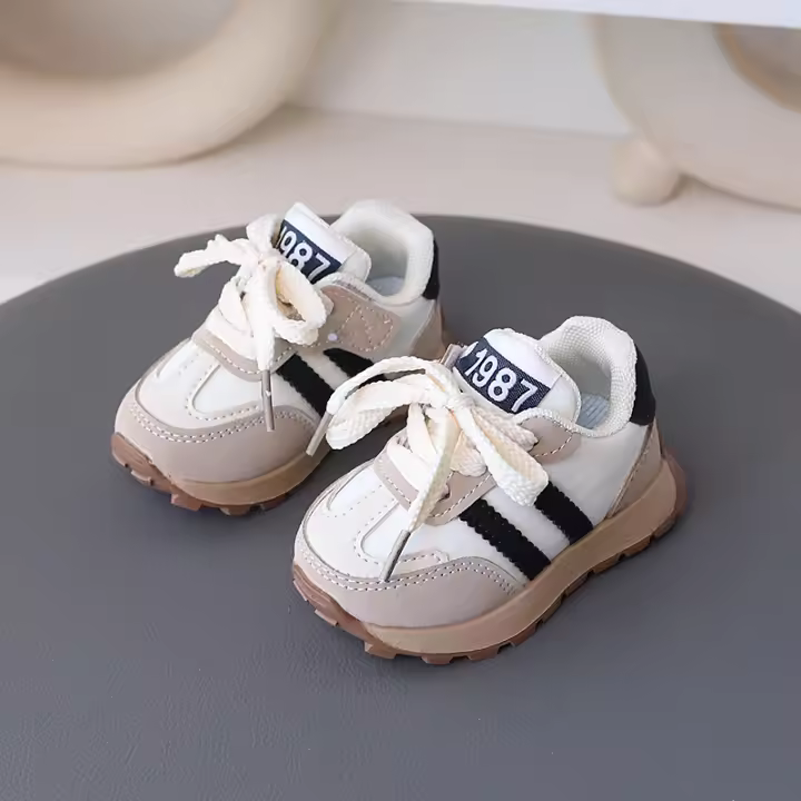 Nuevos zapatos para niños pequeños, zapatos casuales para niños, superficie de cuero, suela suave impermeable y antideslizante - 1