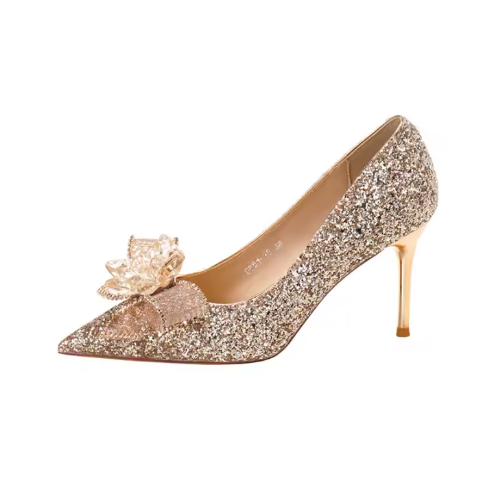 Novia, sin cansada, cristal, banquete de bodas, lazo, pies femeninos, tacones altos, Glitt, Europa y América, color sólido - 1