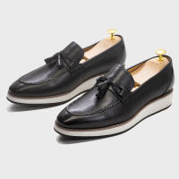 Zapatos bajos retro de cuero con borlas para hombre - details 14