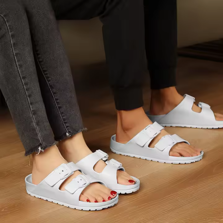 Los hombres y las mujeres usan una palabra pueden mojar el agua Internet celebridad playa zapatillas geniales - 1