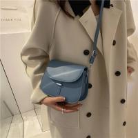 Bolso cruzado de cuero PU para mujer, cartera pequeña de diseñador, semicircular, estilo Retro, a la moda - details 20