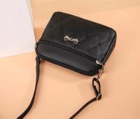 Nuevo Señoras Simple Hombro Bolso Bordado Corazón Crossbody Señoras Cuero Negro Bolso Pequeño Mensajero - details 1