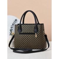 Bolso de mujer decorado con letras a la moda, bolso cruzado empalmado de gran capacidad, bolso de hombro simple, mochila de lujo de alta gama - details 3