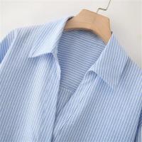 Camisa a rayas de manga larga informal y versátil 2025 con solapa y temperamento holgado, ropa de mujer nueva de verano - details 11