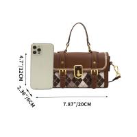 2024 Nuevo bolso de axila para mujer para otoño e invierno, bolso cruzado de moda con cadena elegante, bolso de hombro cuadrado pequeño. - details 2
