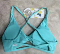 Sujetadores deportivos acolchados con giro frontal para mujer, camiseta corta sin mangas para yoga, sujetador de gimnasio para entrenamiento cruzado en la espalda - details 7