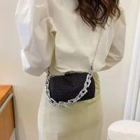 Bolso tipo cubo con diamantes de imitación de versión completa, bolso con bola de cadena brillante, mini bolso cruzado para mujer - details 12