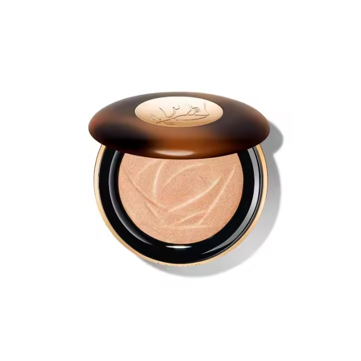 Lancôme Teint Idole Ultra Wear C.E. Resaltador que transforma la piel: ligero y transpirable, brillo luminoso las 24 horas - 1