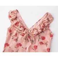 Vestido largo de gasa estampado con volantes, escote en V doble, estilo chaleco, cola de pez y falda paraguas, para vacaciones francesas. - details 3