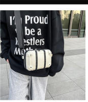 Bolso de remache personalizado para hombres de moda, popular bolso cuadrado pequeño blanco fresco, bolso de mensajero de hombro para mujeres de moda. - details 7