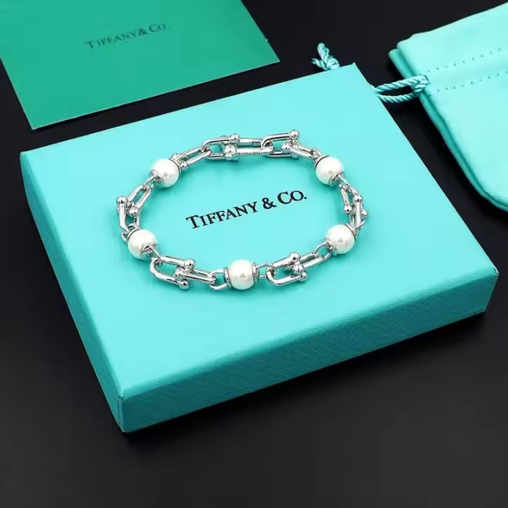 ΤΙΦΑΝΗ ™ Pulsera HardWear Link en oro amarillo con perlas de agua dulce, compuesta de eslabones de cadena alternados y perlas - 1