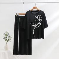Conjunto de dos piezas para mujer, top de punto de manga corta holgado con cuello redondo abstracto simple de verano y falda recta a la cintura. - details 8