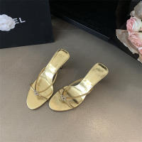 Nuevo diseño de nicho temperamento elegante amor diamantes de imitación tacón alto punta abierta tacón fino zapatillas geniales sandalias romanas - details 4