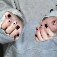 Falso rosa y negro con decoración de estrellas, uñas de borde liso e inofensivas para combinar con el vestido de chica caliente - details 4
