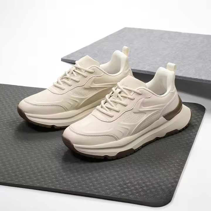 Nuevos zapatos casuales de cuero de microfibra, zapatillas deportivas de suela blanda que absorben los golpes - 1
