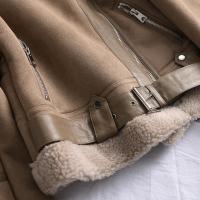 Chaqueta gruesa y cálida de piel de oveja para mujer, abrigo corto marrón para motocicleta, chaquetas de piel de oveja sintética, prendas de vestir de invierno - details 17