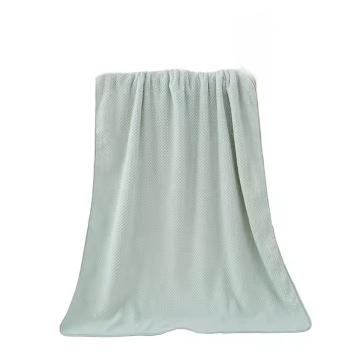 Toalla de baño para adultos con absorción de agua respetuosa con la piel, forro polar Coral, limpieza de baño suave, toalla de ducha gruesa de secado rápido para el hogar - 1
