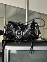 Bolso de Axila con Remaches Retro en un Diseño Picante de Estilo Americano, Estilo Bandolera Moderno - details 1