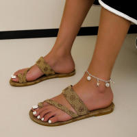 Zapatillas de mujer de talla grande, sandalias de playa con correa cruzada plana y punta de nuevo estilo - details 2