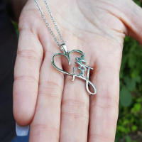 Colgante de Acero Inoxidable en Forma de Corazón Estilo Elegante Accesorios de Fe para Mujeres y Hombres - details 3