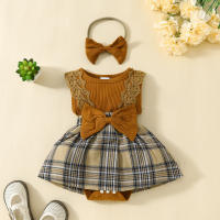 Vestido de Bebé Niña Flor Sin Mangas triangular Con Capucha, 0 a 1 Años, Encaje, Cinta corporal Para El Pelo, 2024 - details 3