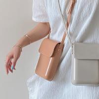 Bolso cruzado magnético de moda para mujeres Diseño vertical elegante Mini bolso de hombro de cuero PU Diseño minimalista para el teléfono - details 7