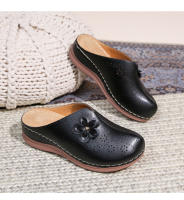 2025 Zapatos de mujer de suela blanda hueca europeos y americanos para pies gordos y anchos, nuevos zapatos de playa Baotou de alta gama de verano para mujer con suelas gruesas y medias pantuflas - details 41