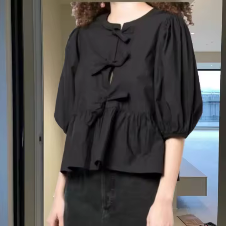 Camisa fina elegante a la moda combinada con tirantes huecos con estampado de leopardo para mujer, Top de manga corta o con cuello - 1