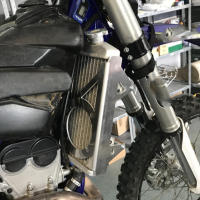 Cubierta de rejilla protectora para radiador de 4T, cubierta de rejilla para Sherco SE250 SE300 2T SEF250 SEF300 SE SEF 2023 250 2T 4T 300 2018 2019 2020 2021 2022 2024 - details 0